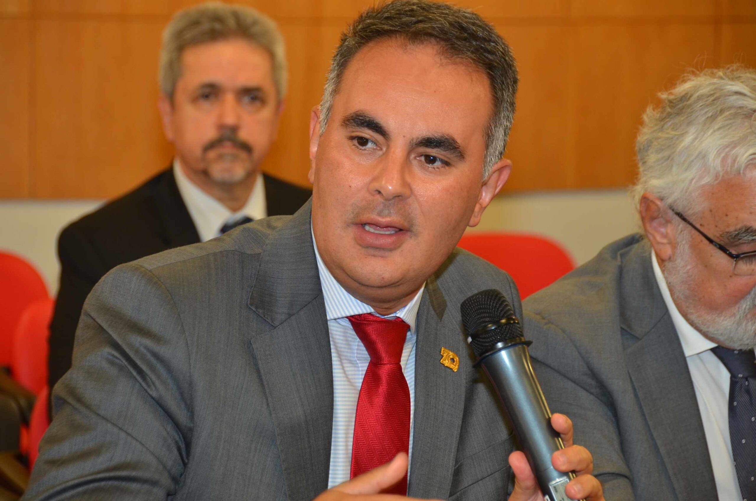 No momento, você está visualizando Presidente Spada participa de discussão sobre o Programa “Nos Conformes”