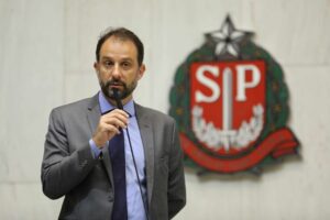 Leia mais sobre o artigo AFR Luiz Claudio Rodrigues de Carvalho é nomeado, nesta quinta-feira, Secretário de Estado da Fazenda