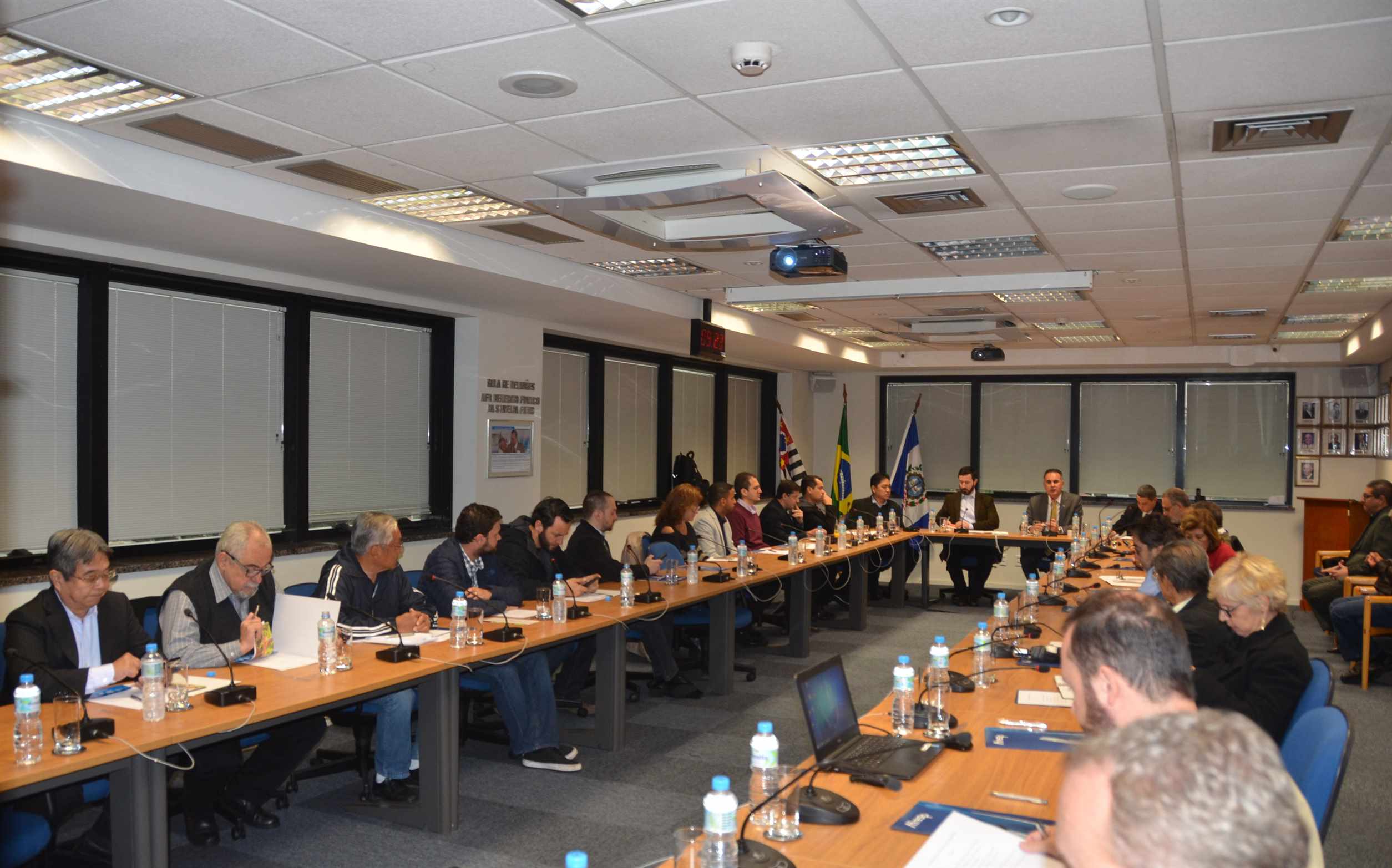 No momento, você está visualizando Diretores Regionais participam de reunião na sede da Afresp