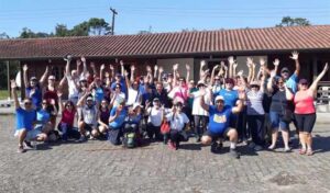 Leia mais sobre o artigo Caminhada da Estrada Velha de Santos reúne aposentados, familiares e Diretoria da Afresp