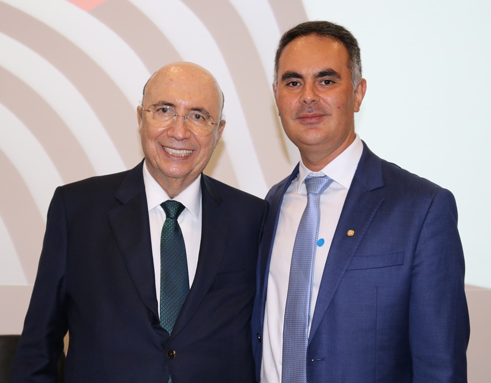 No momento, você está visualizando Afresp prestigia transmissão de cargo a Henrique Meirelles