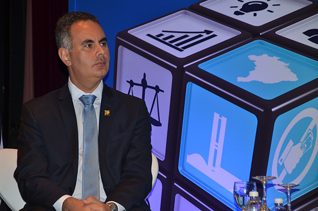 No momento, você está visualizando (Na mídia) Para Fiscos Estaduais, com Reforma Tributária antes, a da Previdência seria menos perversa