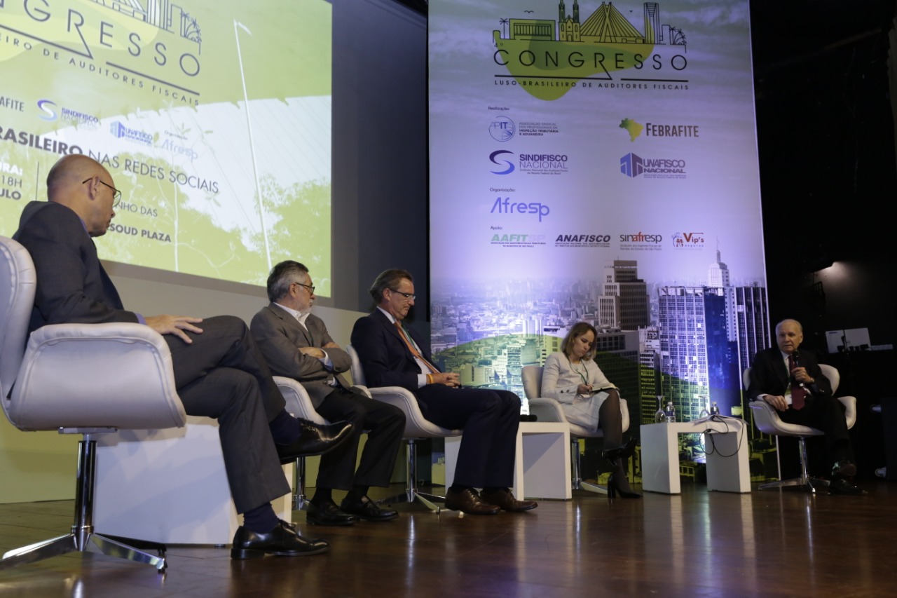 No momento, você está visualizando Primeiro dia do 4º Congresso Luso-Brasileiro encerra com debate sobre a desorganização da economia e da tributação