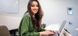Leia mais sobre o artigo ComSchool oferece descontos em cursos de marketing digital e E-commerce