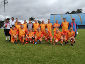 Leia mais sobre o artigo Futebol, churrasco e diversão marcam o jogo dos veteranos