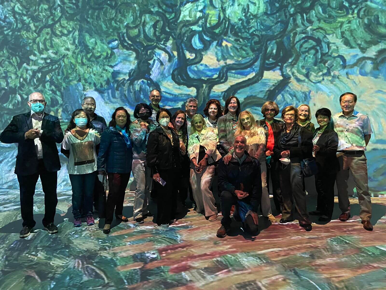 No momento, você está visualizando Visita à exposição Van Gogh faz sucesso entre associados