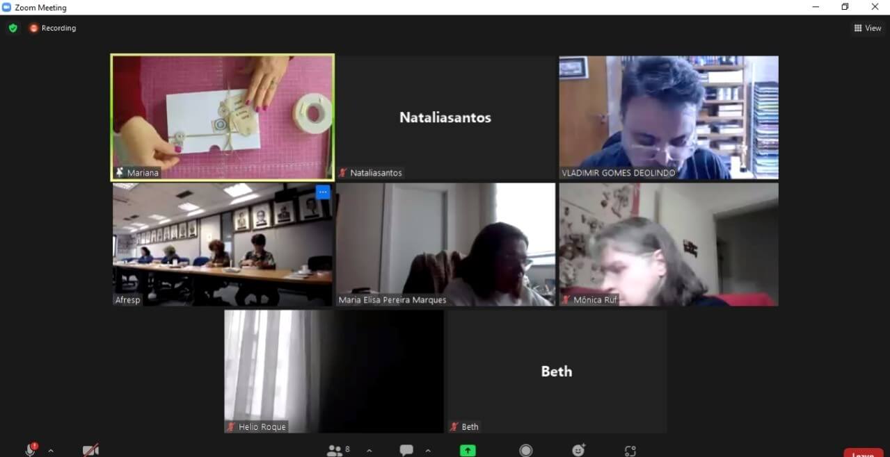 No momento, você está visualizando Associados participam de curso de artesanato