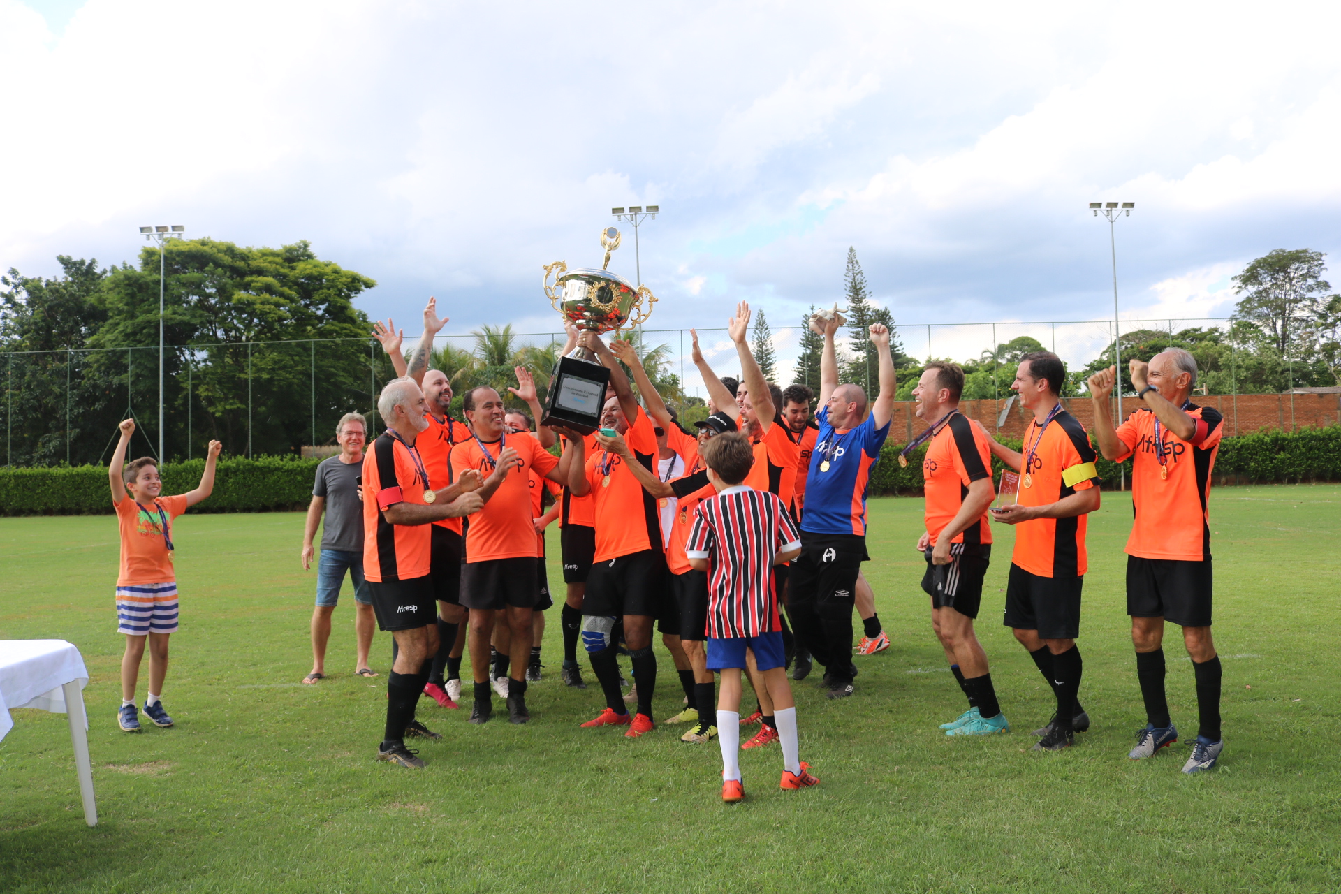 No momento, você está visualizando Final do Campeonato Afresp de Futebol de Campo contou com a presença de 170 associados