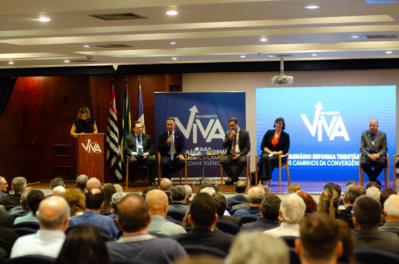No momento, você está visualizando Seminário do Movimento VIVA tem auditório lotado para debate sobre Reforma Tributária