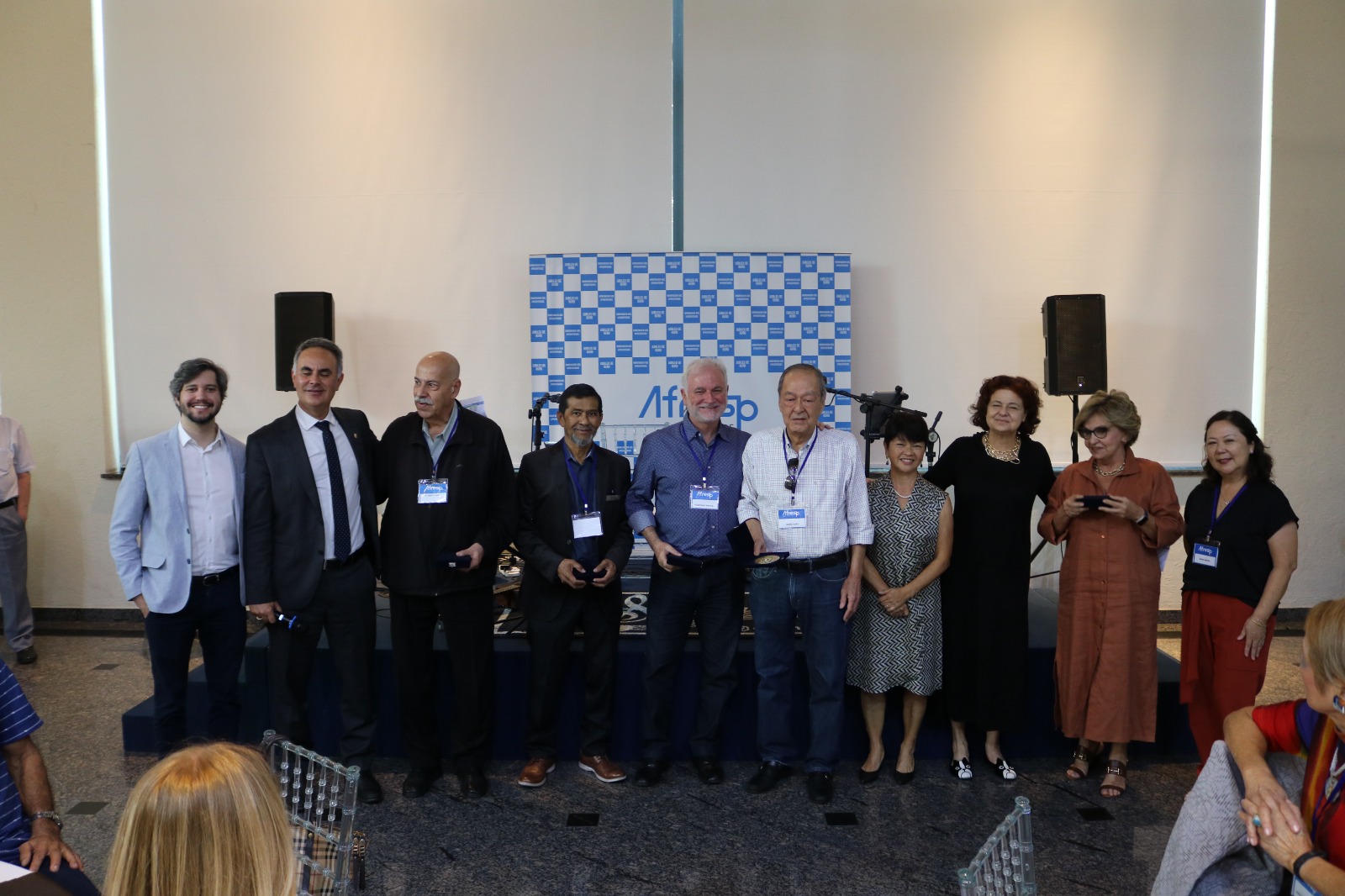 No momento, você está visualizando Almoço dos Aposentados reúne 170 associados e conta com a presença do vereador Gilson Barreto