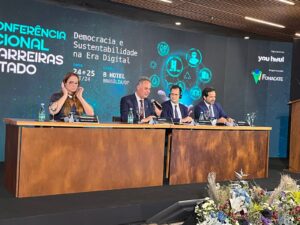 Leia mais sobre o artigo Spada preside mesa sobre Inteligência Artificial na 8ª Conferência Nacional das Carreiras de Estado
