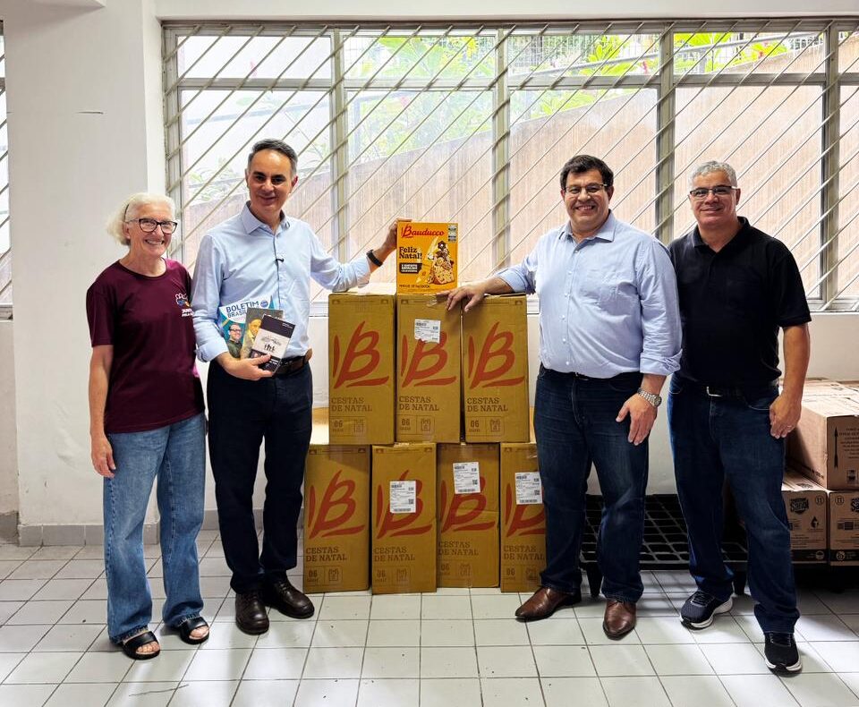 Leia mais sobre o artigo Presidente da Afresp entrega cestas de Natal da ação “Sabor da Esperança” à Sociedade de São Vicente de Paulo