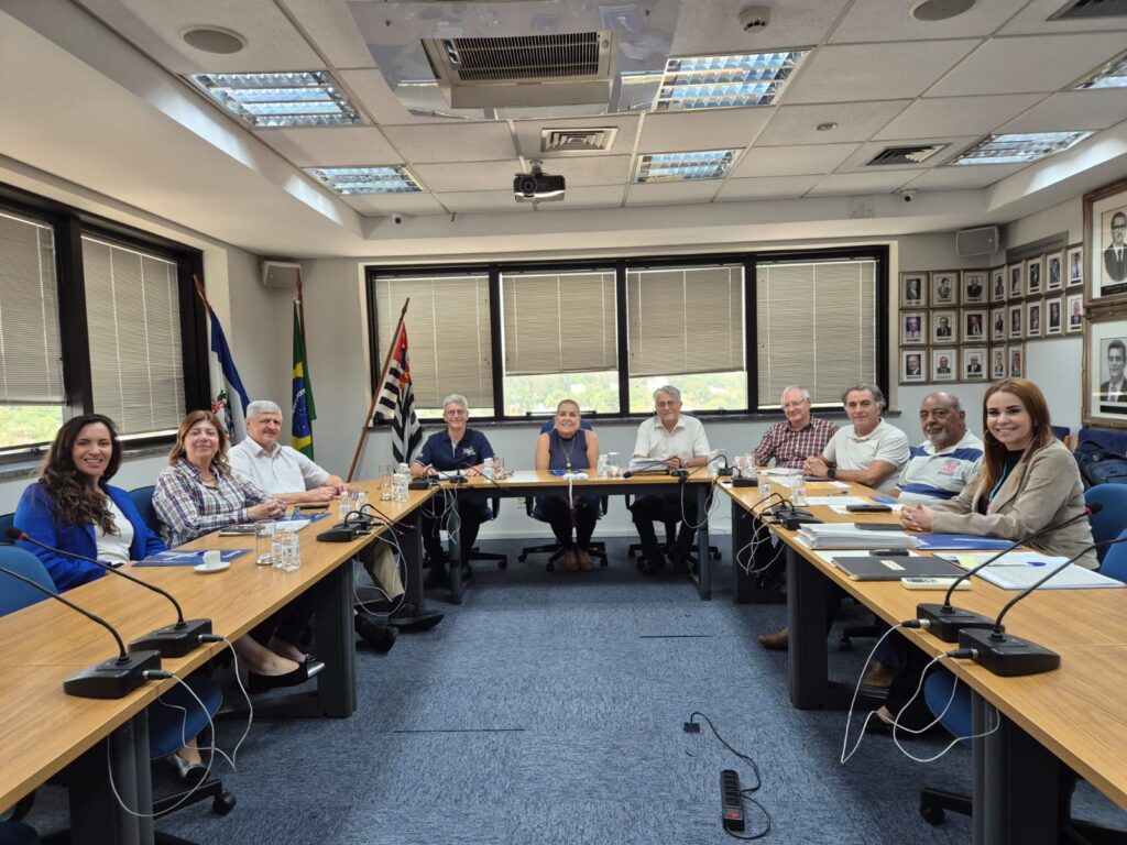 Fundafresp destina R$ 180 mil a 19 entidades e apresenta nova integrante da Comissão