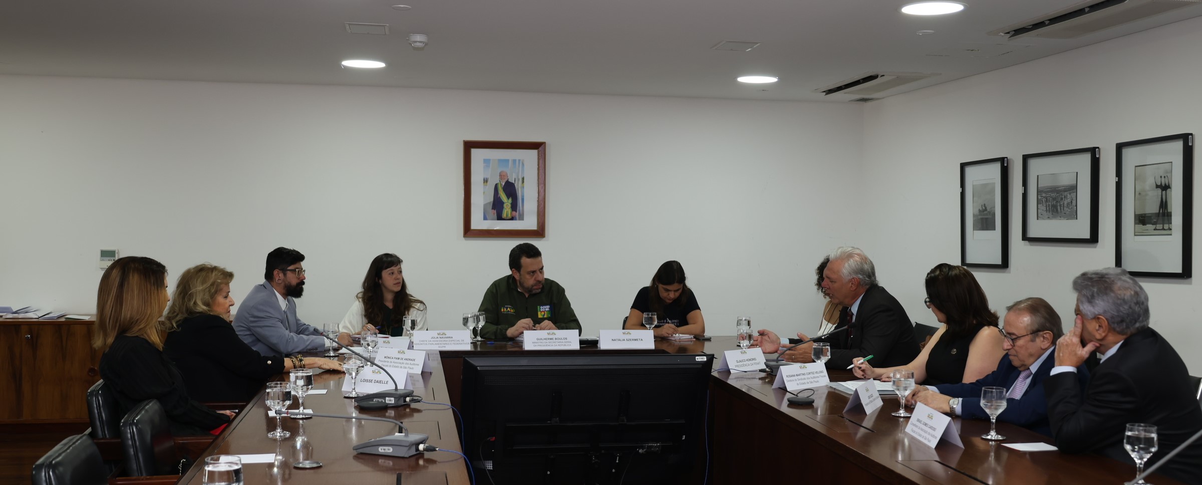 No momento, você está visualizando Mobilização institucional fortalece defesa da carreira fiscal em reunião no Planalto